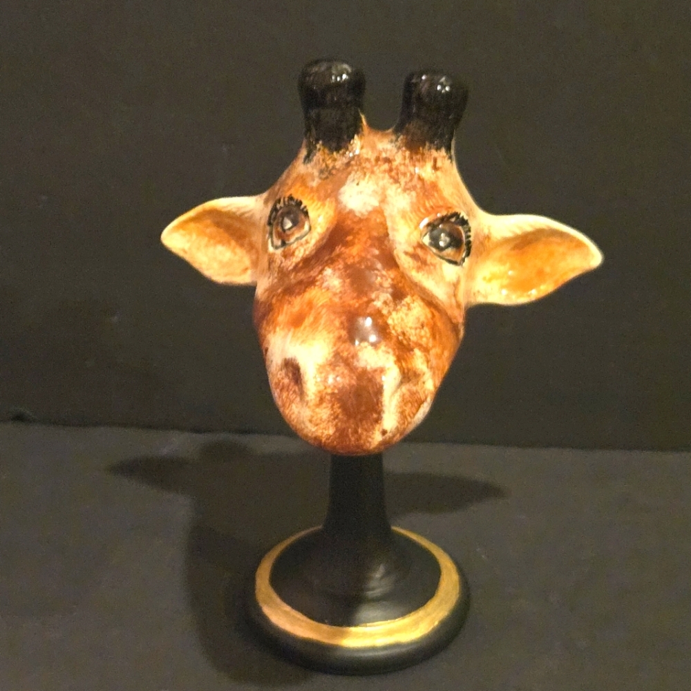BEAUTIFUL VINTAGE POTTERY GIRAFFE HEAD ON STAND GLOSS